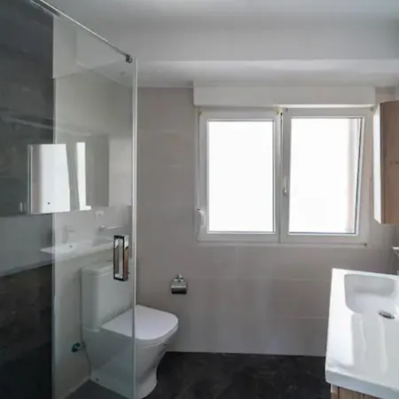 Numa Para 4 Apartment Gijon